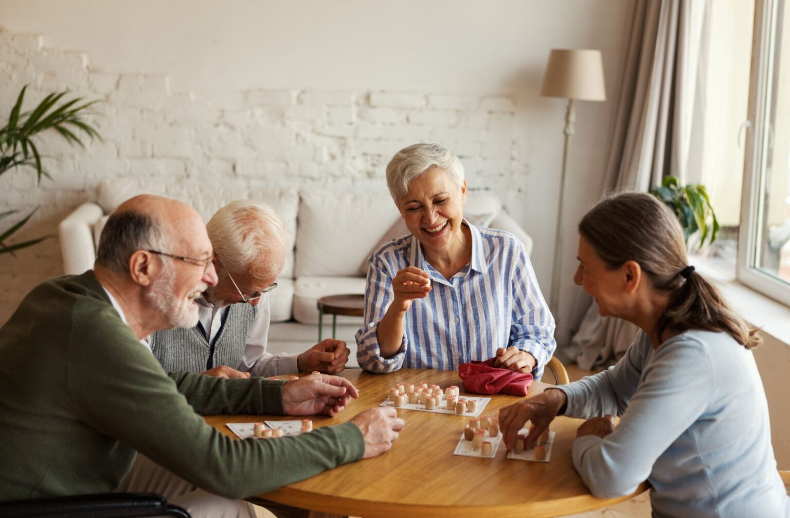 10 Activities for Seniors in Assisted Living | Delmar Place